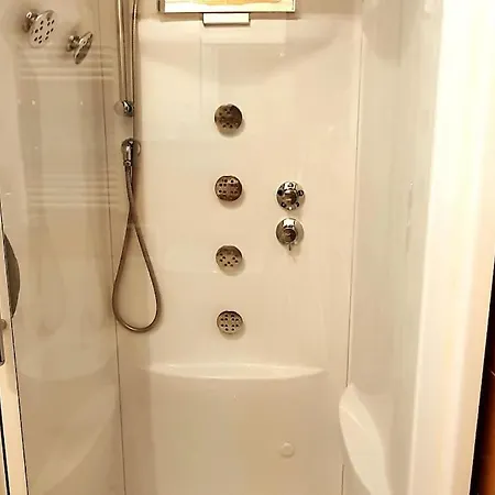 Apartment Centrale Con Wifi E Posteggio Privato Gratis!